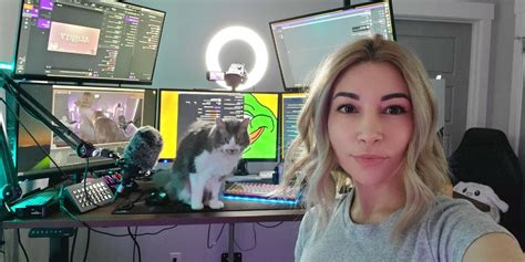 alinity cat|Streamer Apologizes For Throwing Her Cat